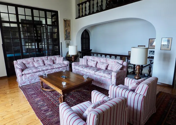 Casa Mondadori לינה וארוחת בוקר מאינה